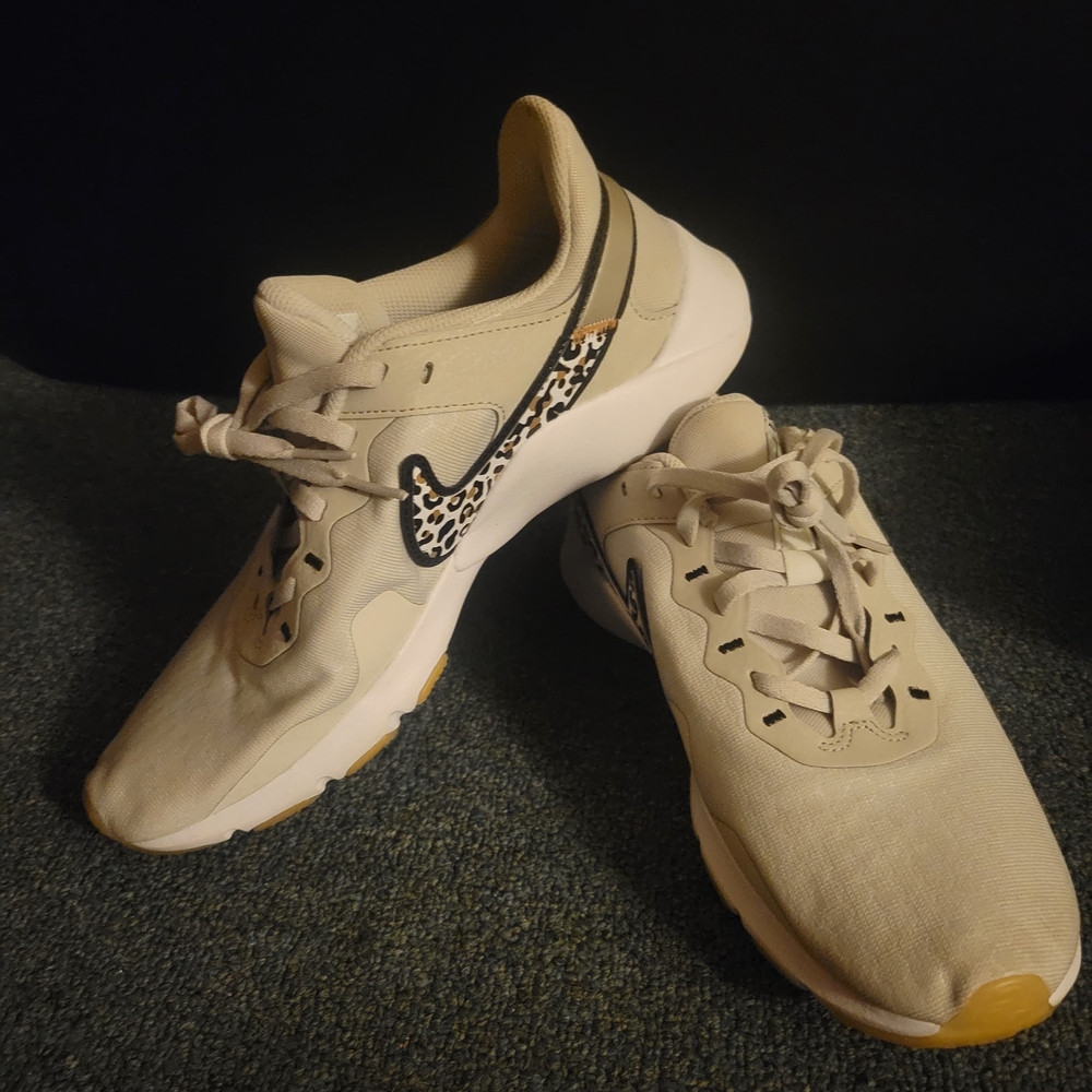 Nike Women's Beige Athletic Shoes